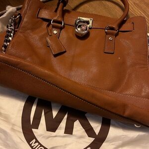 Chic Michael Kors Leather Tote Bag - Cognac Brown